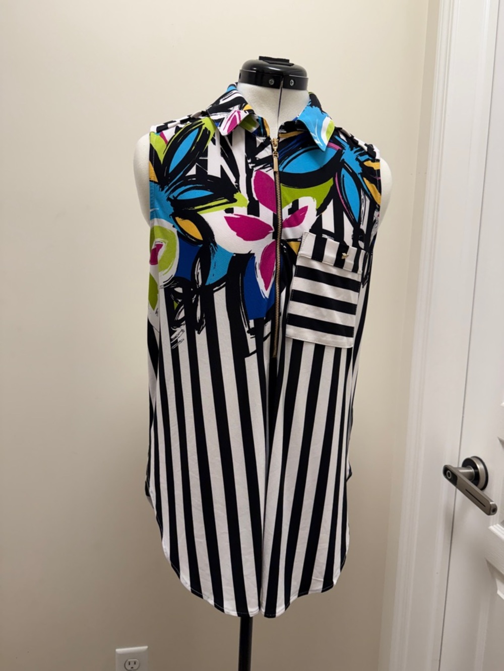 Frank Lyman Design Sleeveless Zip-Front Top in Black, White, Blue, Green, Pink